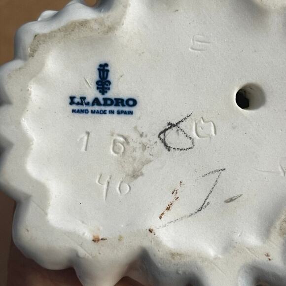 LLadro 1981 Retired Fluttering Nightingale Bird Porcelain RARE Figurine - Picture 7 of 7